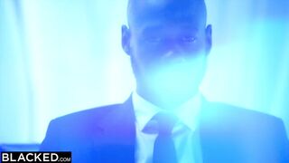 Black Gorgeous MILF Penny fulfills her BBC fantasies