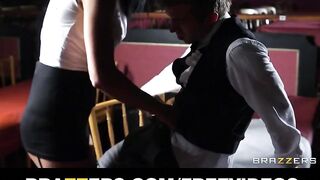 Hot - HOT UK waitress Jasmine Jae is taught to squirt