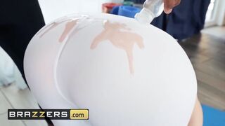 Valentina Nappi Sean Michaels - Stretch That Ass Out