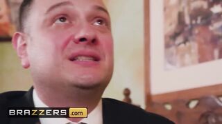 Milfs Like it Big - Sarah Jessie Keiran Lee - Inherit This