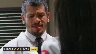 Doctors Adventure - Gia Milana Bambino - Shes No Dummy